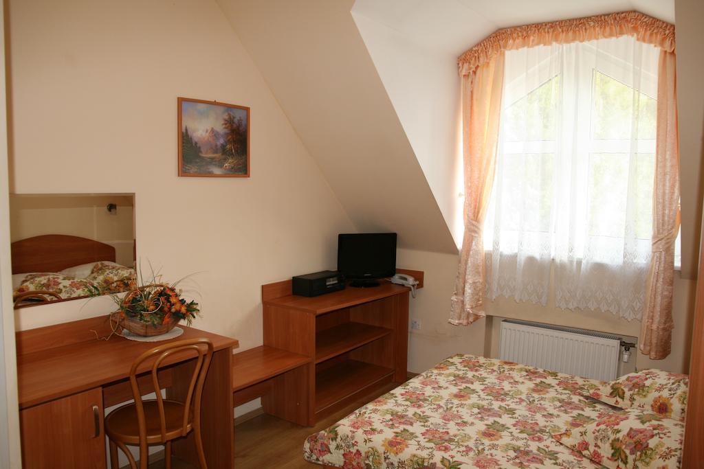 Gosciniec Bed & Breakfast Krynica Zdroj Ruang foto